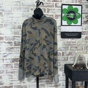 Mod X camo sweater women’s XL